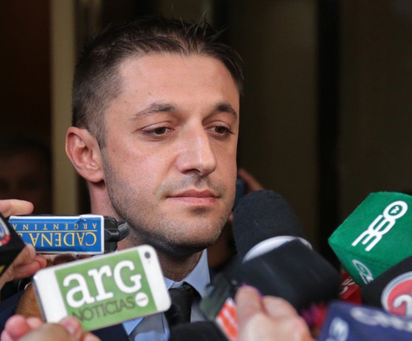 Una mujer le gritó "asesino" al abogado de Maradona y se escucharon aplausos desde el sector de la familia | Nacionales