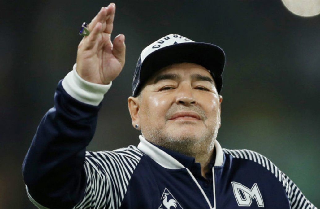Revelan que Diego Maradona se cayó y se golpeó la cabeza días antes de morir | Noticias