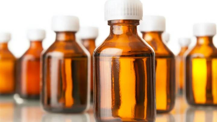 Prohíben la venta de un dióxido de cloro: se ofrecía en Facebook como cura del coronavirus | Información General