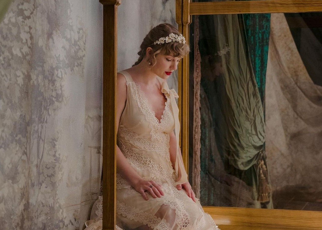 Taylor Swift vuelve a sorprender: lanza su segundo álbum en cuarentena | Espectaculos