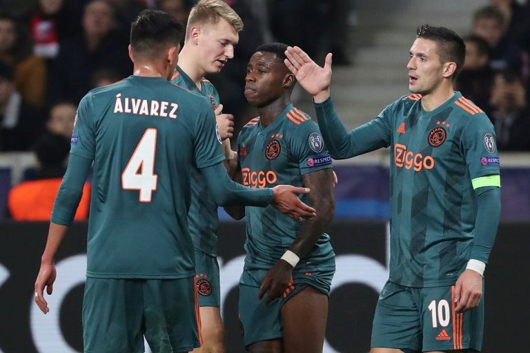 Un futbolísta holandés fue detenido por apuñalar a una persona | Deportes