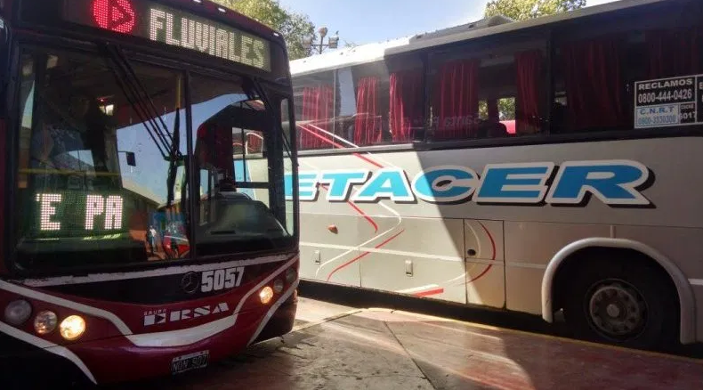 Vuelven hoy a circular los colectivos entre Santa Fe y Paraná | Noticias