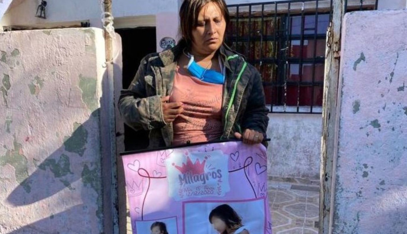 Habló la madre de la chica violada en manada por 10 hombres: "Pensé que se moría en mis brazos" | Noticias
