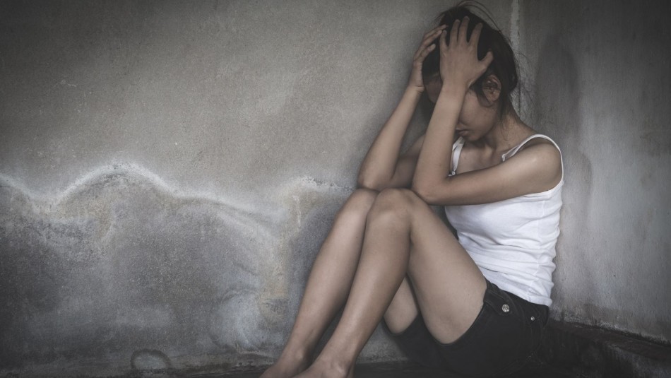 Entregó a su hija de 14 años a un hombre por un cajón de pollos y verduras | Información General