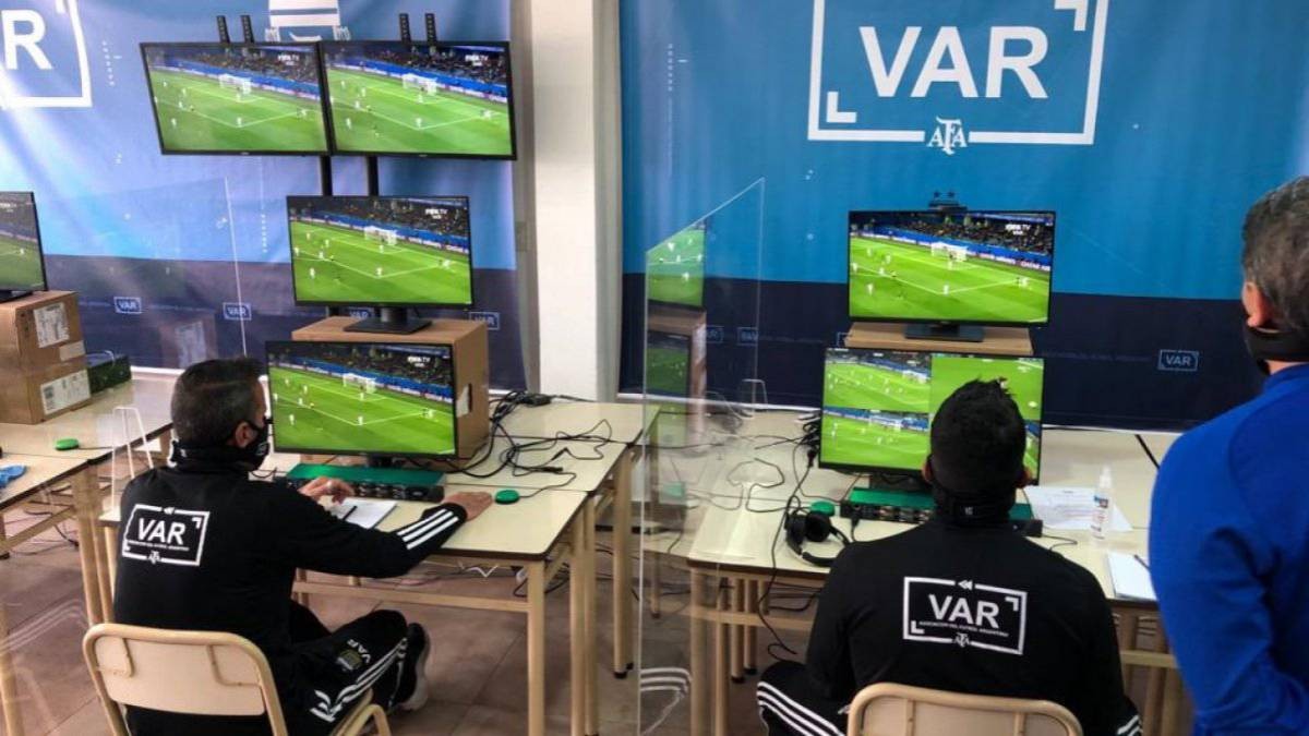 "El VAR llegará al fútbol argentino entre febrero y marzo", anunció Beligoy | Deportes