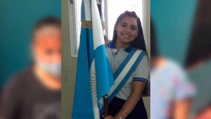 Sin computadora ni internet, fue abanderada y se sacó un 10 en el ingreso a la facultad | Nacionales