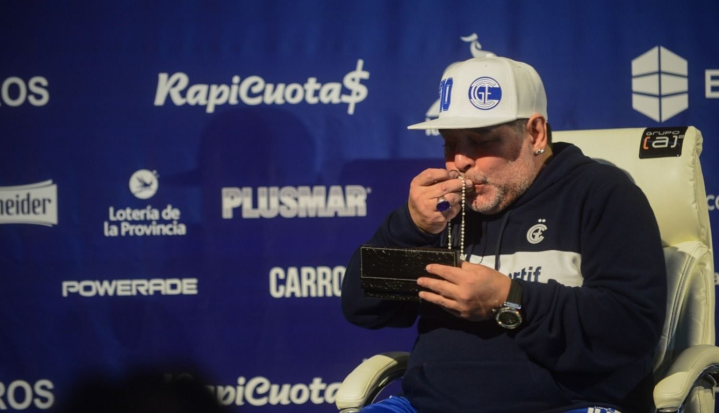 Apareció otra supuesta hija de Diego Maradona: juega al fútbol con la camiseta número diez | Información General