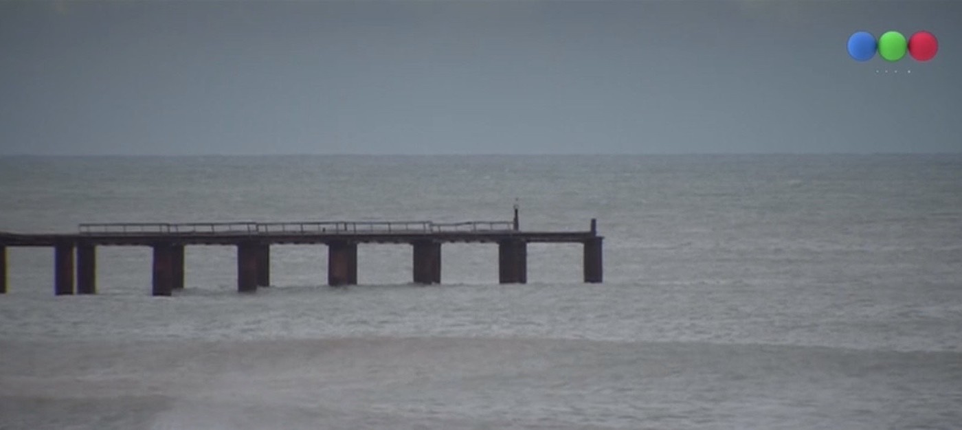 Preocupación por el color marrón del mar en la zona norte de Mar del Plata | Nacionales