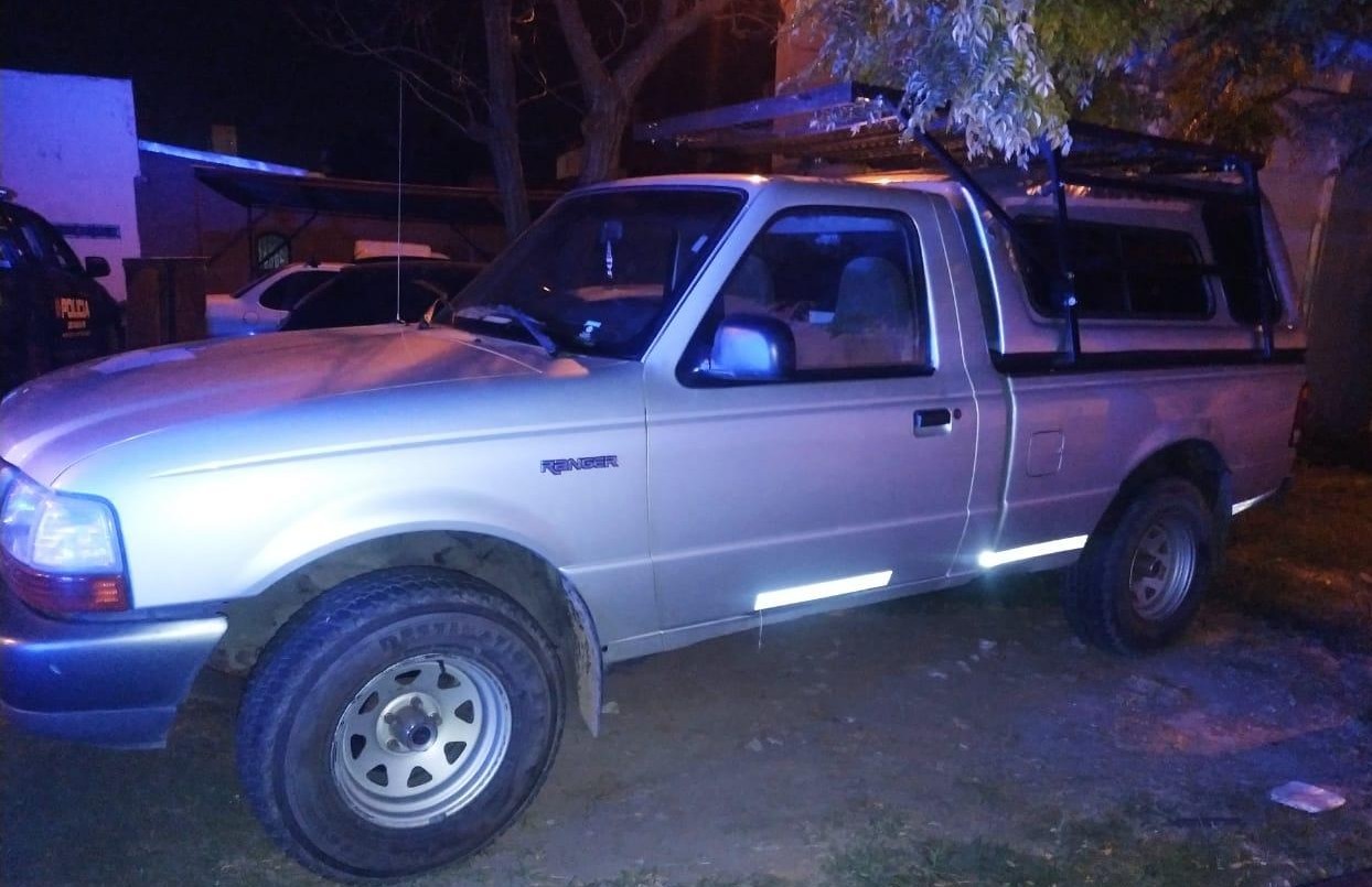 De película: manejaba una camioneta robada y se quedó sin combustible | Noticias