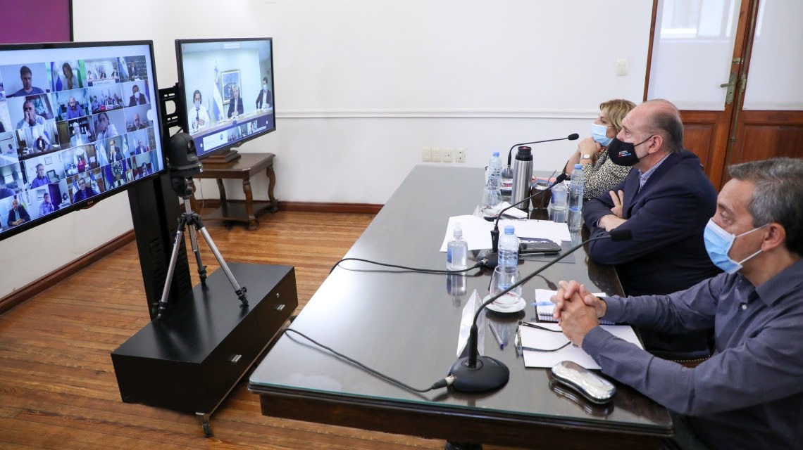 “Está comprobado que lo único que disminuye las posibilidades de contagio es quitar circulación" | Noticias