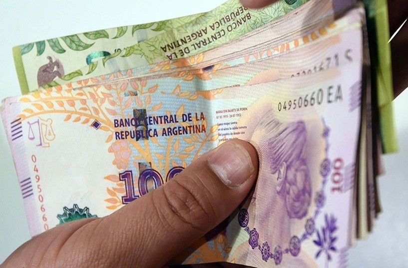 Rosario: Encontró dinero en la calle y busca con pistas al dueño | Noticias
