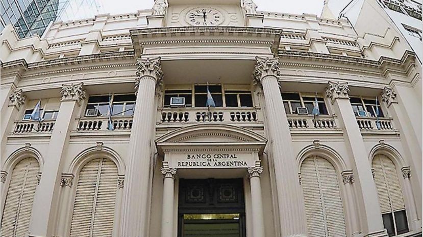 El gobierno traba las importaciones de heladeras, microondas y hasta agua mineral | Noticias