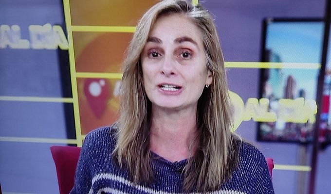 La nieve le impidió llegar temprano, salió al aire al natural y recibió miles de elogios | Redes