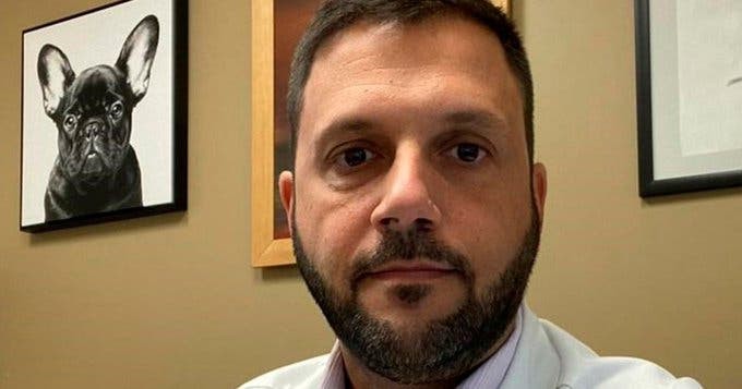 La bronca de un médico argentino que vive en Estados Unidos por "el turismo de vacunas" | Información General