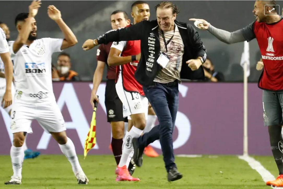 "Todos esperaban una final entre Boca y River, pero ganó el fútbol brasileño", dijo el DT de Santos | Deportes