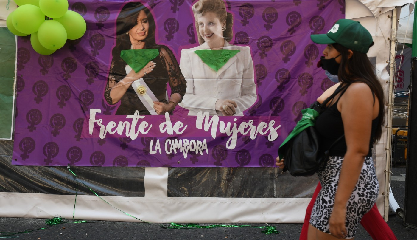 Campaña viral: "Dónde llamar si niegan el acceso al aborto legal" | Información General