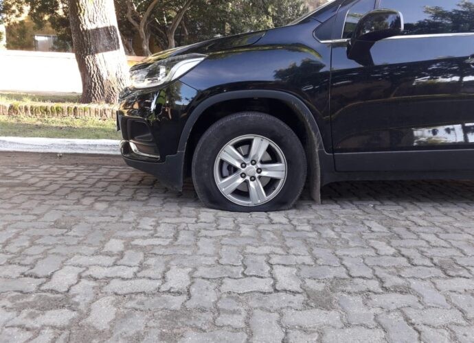 Laguna Paiva: detuvieron a un joven por pinchar cubiertas de 13 autos | Noticias