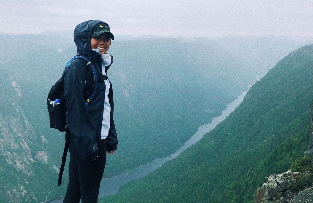 Murió bloguera de viajes al perderse durante la noche en una montaña | Redes