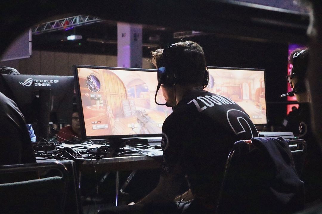 A los 25 años, por lesión, se retira la estrella de los videojuegos "ZooMaa" | Redes