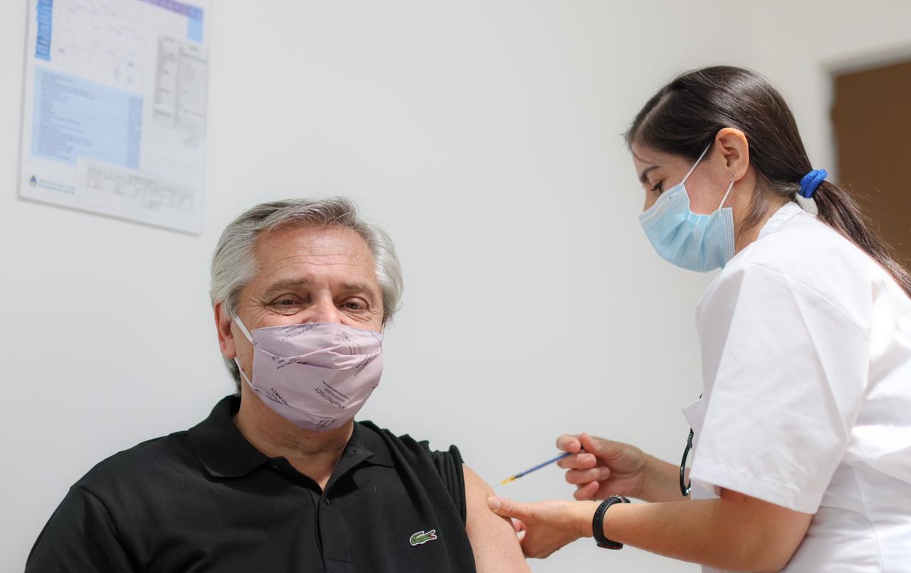 Alberto Fernández recibió la primera dosis de la vacuna Sputnik V | Noticias