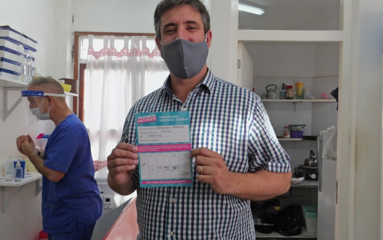 Tiene coronavirus el intendente de Miramar, vacunado con la primera dosis | Información General