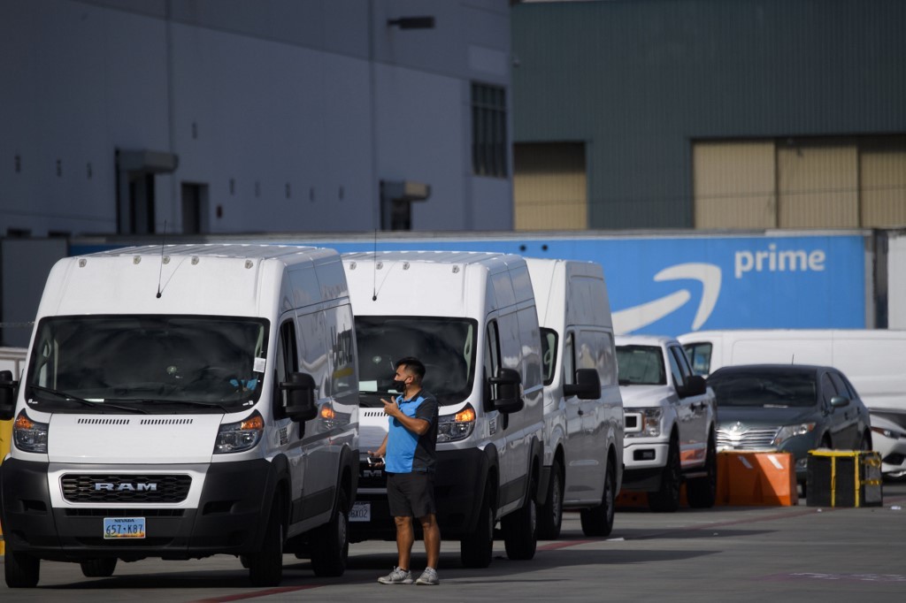 Obligan a Amazon a pagarle US$ 61 millones a repartidores por quedarse con sus propinas | Información General