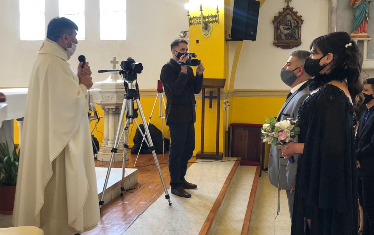 Un varón cis y una mujer trans se casaron por iglesia en Tierra del Fuego | Nacionales