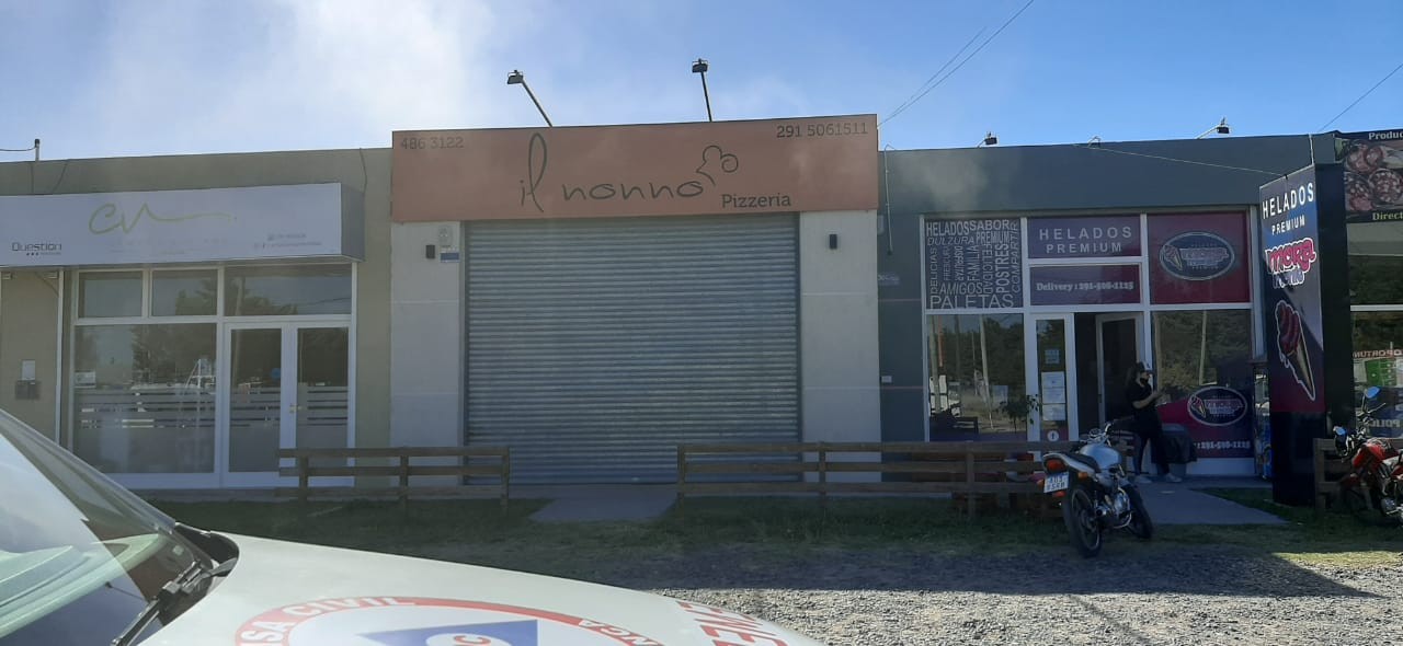 Pérdidas materiales en una pizzeria porque se olvidaron un pollo adentro del horno encendido | Información General