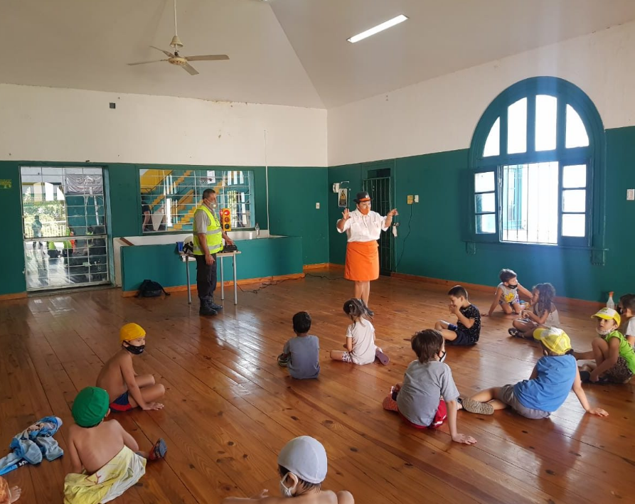 Educación Vial: el municipio dicta charlas en Estaciones y colonias de verano | Información General