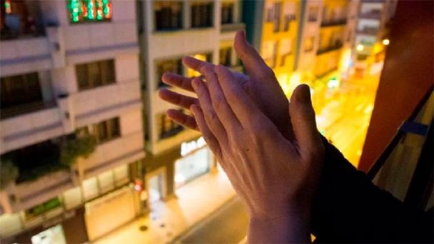 Convocan a un aplauso para los maestros por el comienzo de las clases presenciales | Nacionales