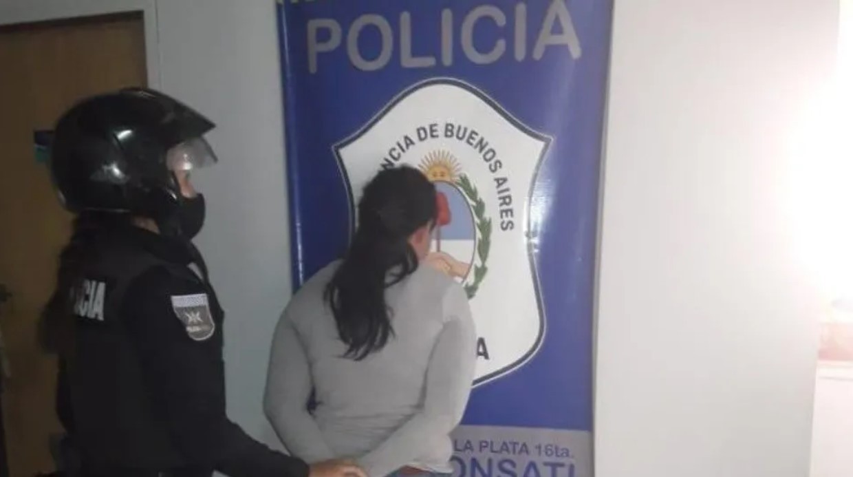 Invitó a una amiga a cenar y a dormir y le terminó robando $20 mil | Información General