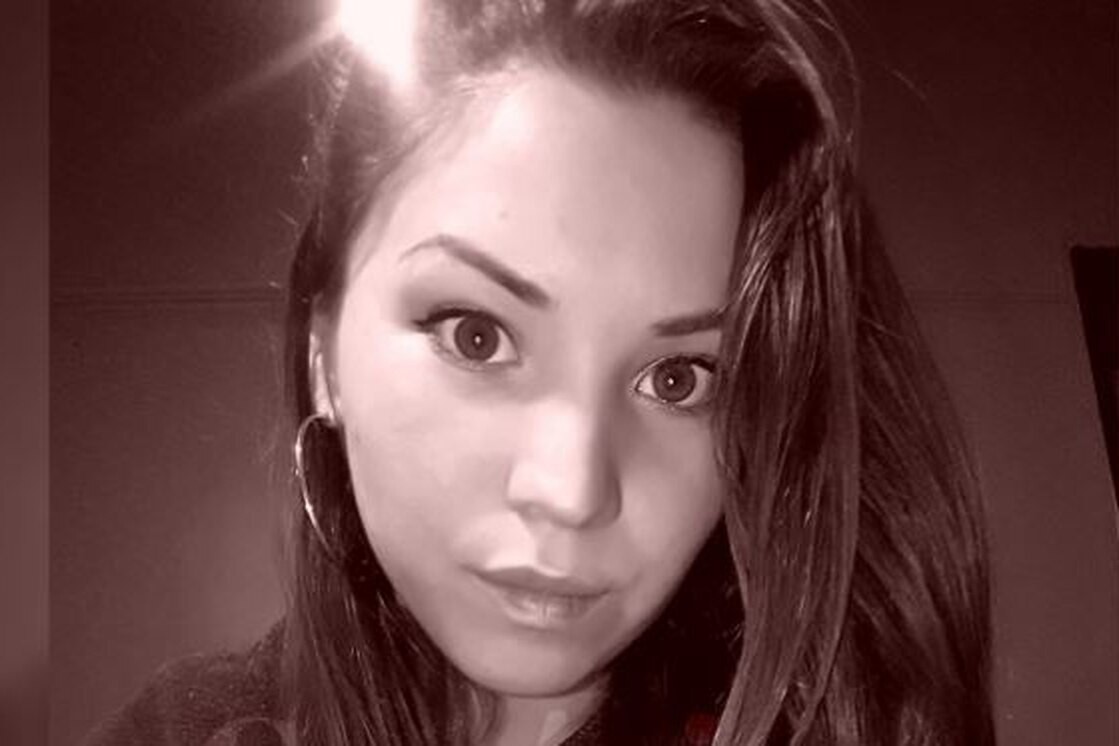 Femicidio en Villa La Angostura: su ex la persiguió y la apuñaló en pleno centro | Nacionales