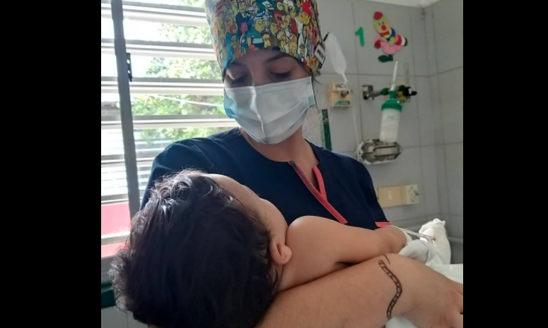 Buscan familiares de un bebé que sobrevivió a un choque: murieron sus padres y su abuela | Nacionales