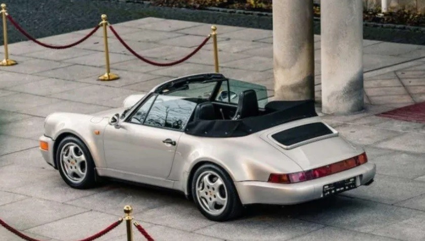 Subasta: más de medio millón de dólares por el Porche de Maradona | Nacionales