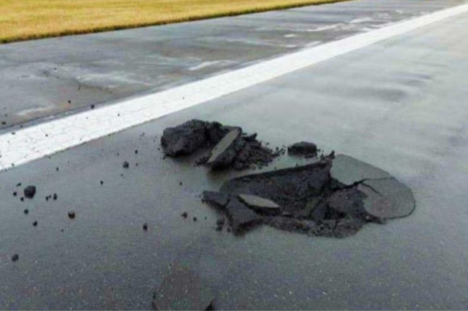 Cayó un rayo y agujereó la pista del aeropuerto de San Pablo | Redes