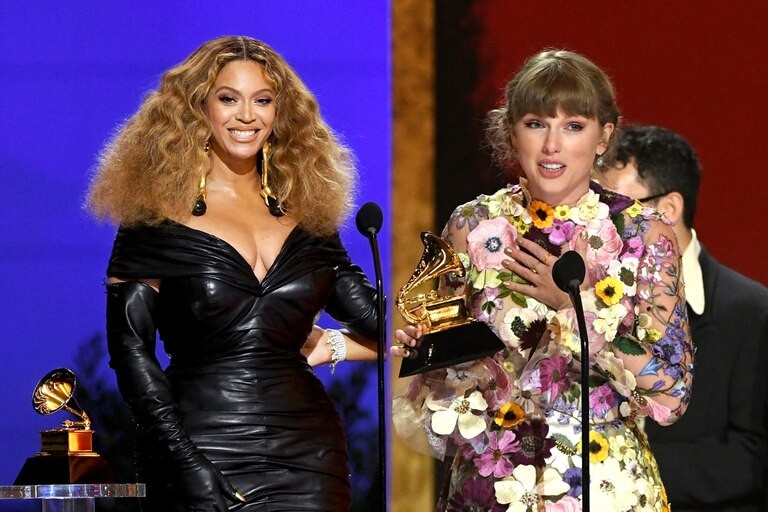 Beyoncé y Taylor Swift hacen historia en unos Grammys con "cara de mujer" | Espectaculos