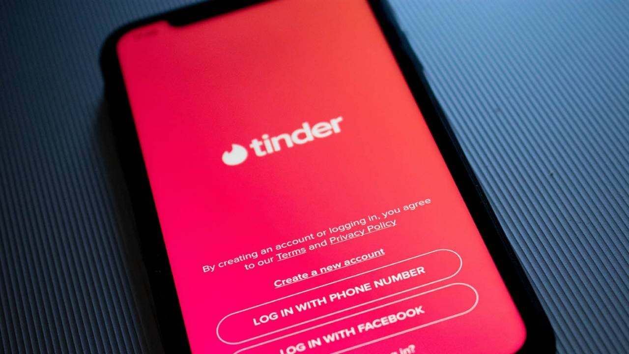 Tinder permitirá a los usuarios consultar los antecedentes penales de una cita antes del encuentro | Redes