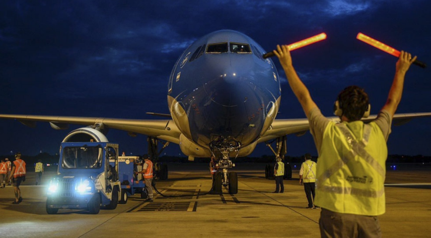 Vuela hacia Argentina el avión de Aerolíneas que trae un nuevo cargamento de vacunas | Nacionales