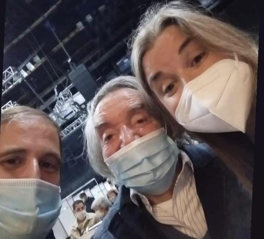 "Vacunados, en el día de la felicidad": Carlitos Balá celebró que recibió su dosis | Espectaculos