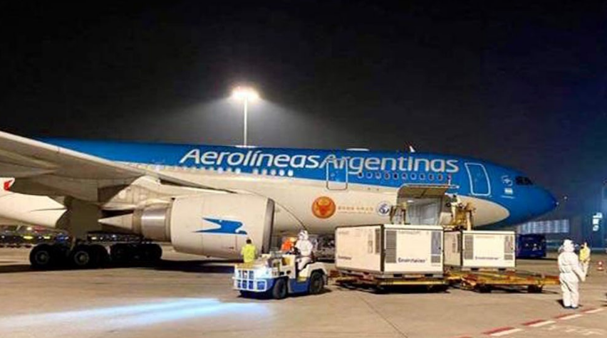 Llegó a Moscú un nuevo vuelo de Aerolíneas Argentinas para buscar más vacunas | Nacionales