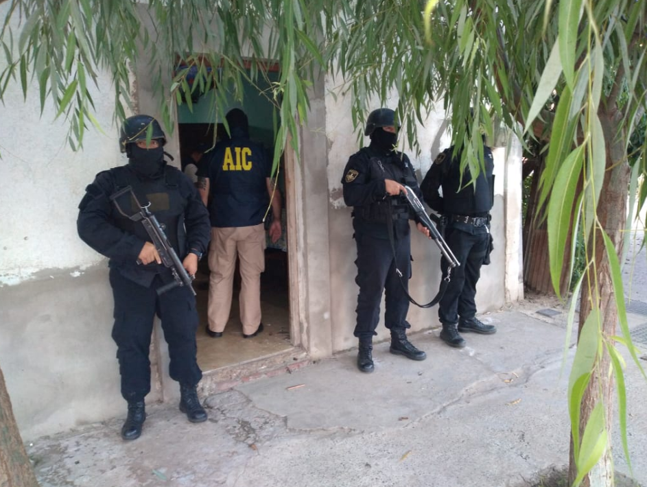 Personal Policial de la URI colaboro en dos allanamientos con resultados positivos | Noticias