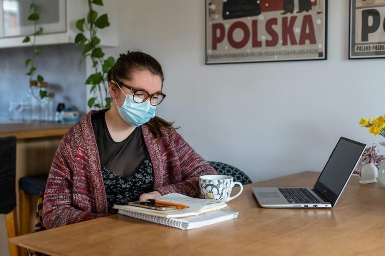 Una joven polaca crea una falsa página web de belleza para ayudar a mujeres agredidas | Igualdad y Género