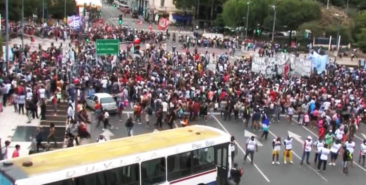 Marchas en pandemia:  "Nos preocupa bastante", dijo Frederic | Nacionales