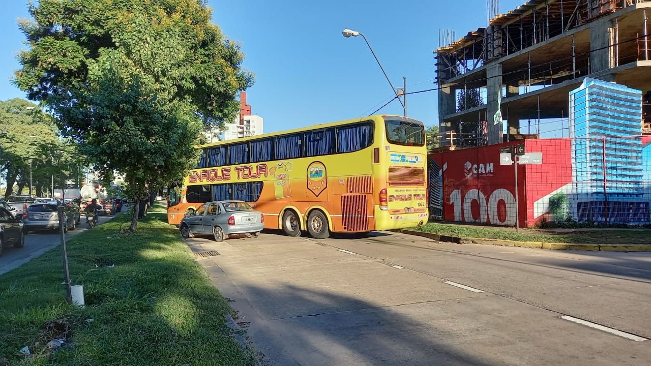 Transportistas turísticos continuarán con el corte en la zona de la Terminal | Noticias