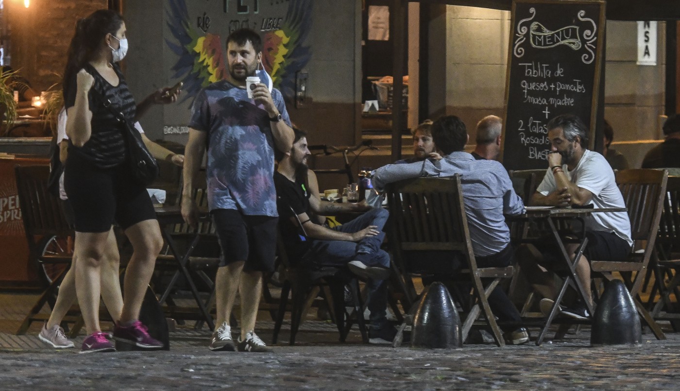 Analizan nuevas restricciones: recortarán más el horario de circulación nocturno | Nacionales