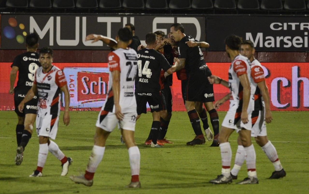 Newells le ganó a Patronato y extendió su racha positiva | Deportes