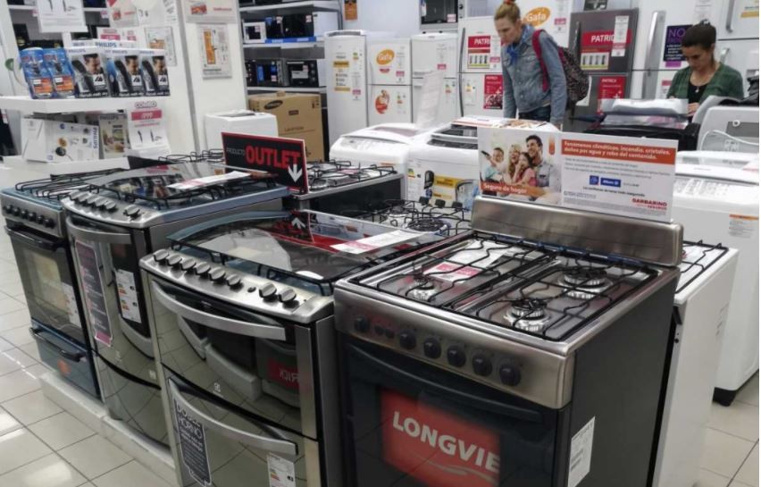 Ante el atraso cambiario, la gente se vuelca a bienes "dolarizados" | Nacionales