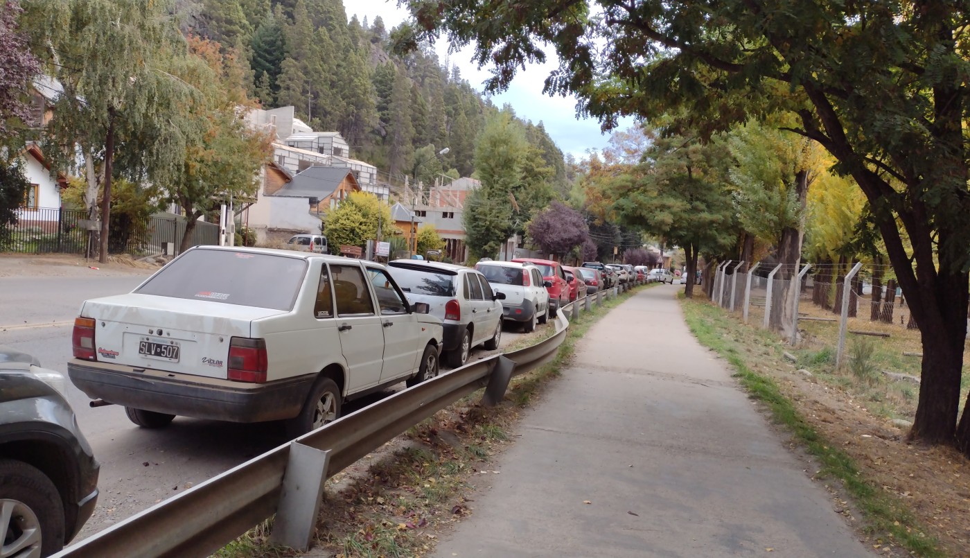 Kilómetros de colas para cargar combustible en Neuquén y Río Negro por cortes de ruta | Nacionales