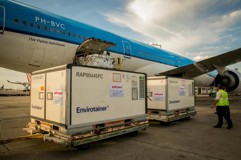 Parte el primero de los vuelos que traerá más vacunas Sinopharm: esperan un millón | Nacionales