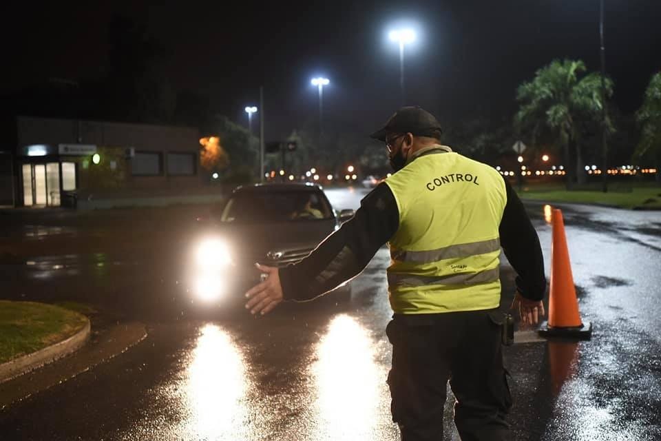 12 detenidos en la madrugada del domingo por incumplir con las restricciones | Noticias